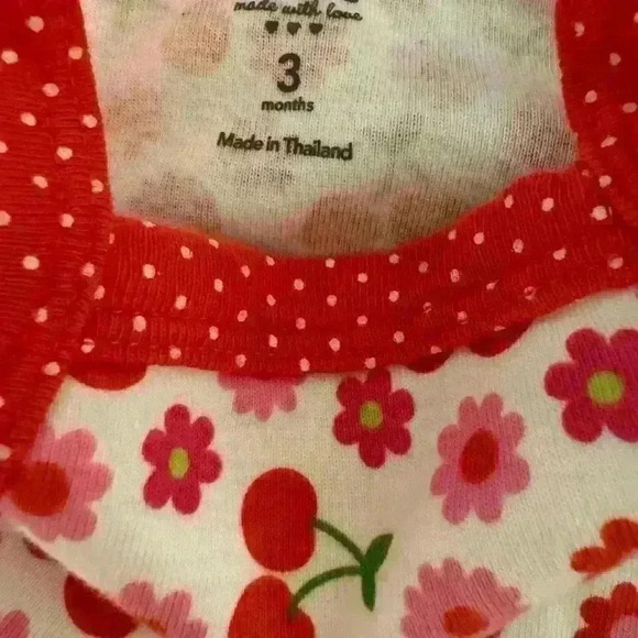 Adorable Carters Onesiea 3m EUC - Picture 4 of 4